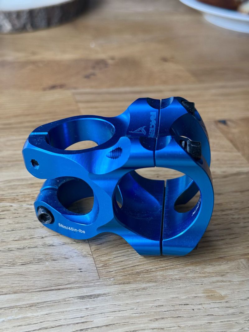Race Face Turbine R35- Modrý 32mm
