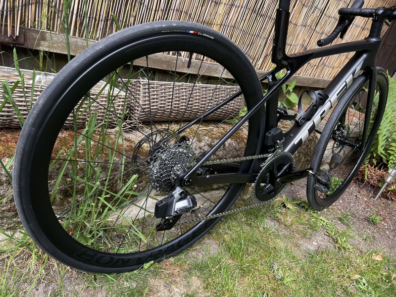 Trek Madone SL 6 AXS Gen 8 - XS - zánovní