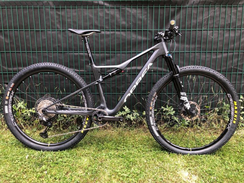 ORBEA OIZ M 2025 (nový rám) XTR, vel. M