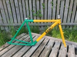 RB XR 1600, vel. 50 cm