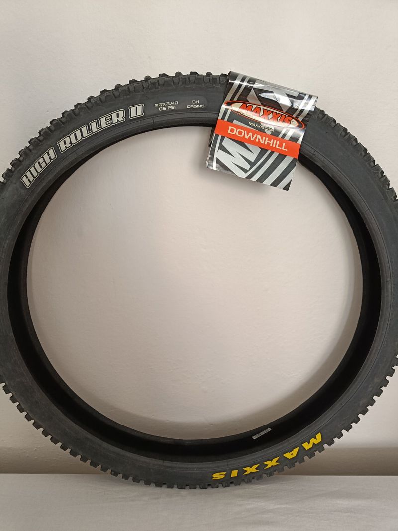 Prodám dva pláště (pneumatiky, gumy) Maxxis - nové, nenasazené