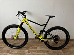 Scott Spark RC World Cup - XX1 AXS, teleskop, karb. kola a řidítka, Shimano XTR brzdy, velmi lehké
