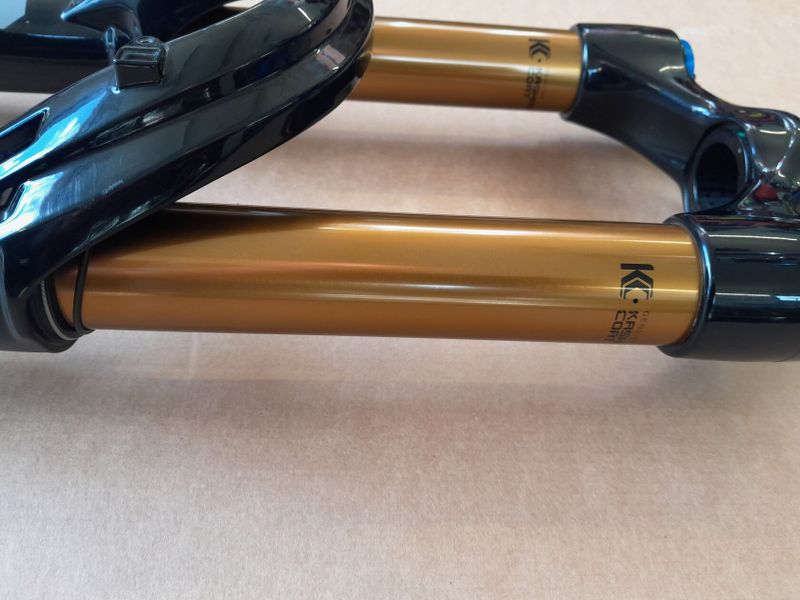 Vidlice Fox 38 Factory Grip2 27.5" 170mm