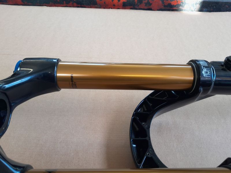 Vidlice Fox 38 Factory Grip2 27.5" 170mm