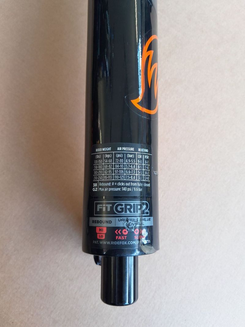 Vidlice Fox 38 Factory Grip2 27.5" 170mm
