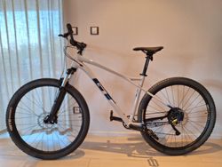 GT Avalanche 29" Comp - vel. L