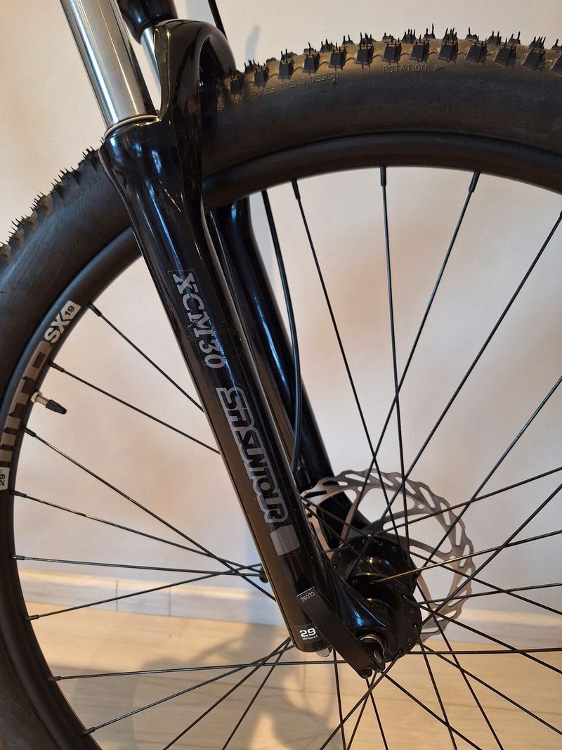 GT Avalanche 29" Comp - vel. L