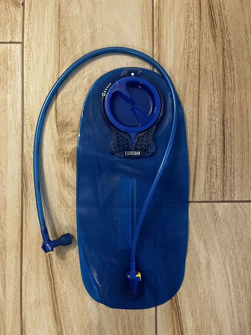 Nový rezervoár Camelbak 3l + čistící sada