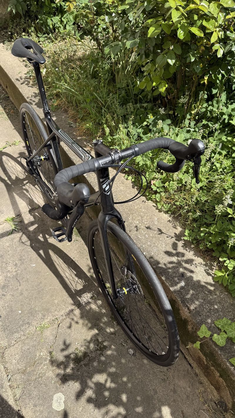 GT Grade Elite 2020 - upgrade SHIMANO 105 + kola Mavic Allroad 700