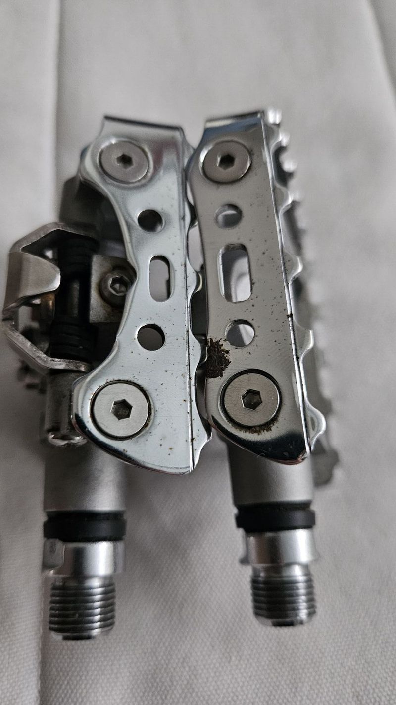 Pedály Shimano PD-M324