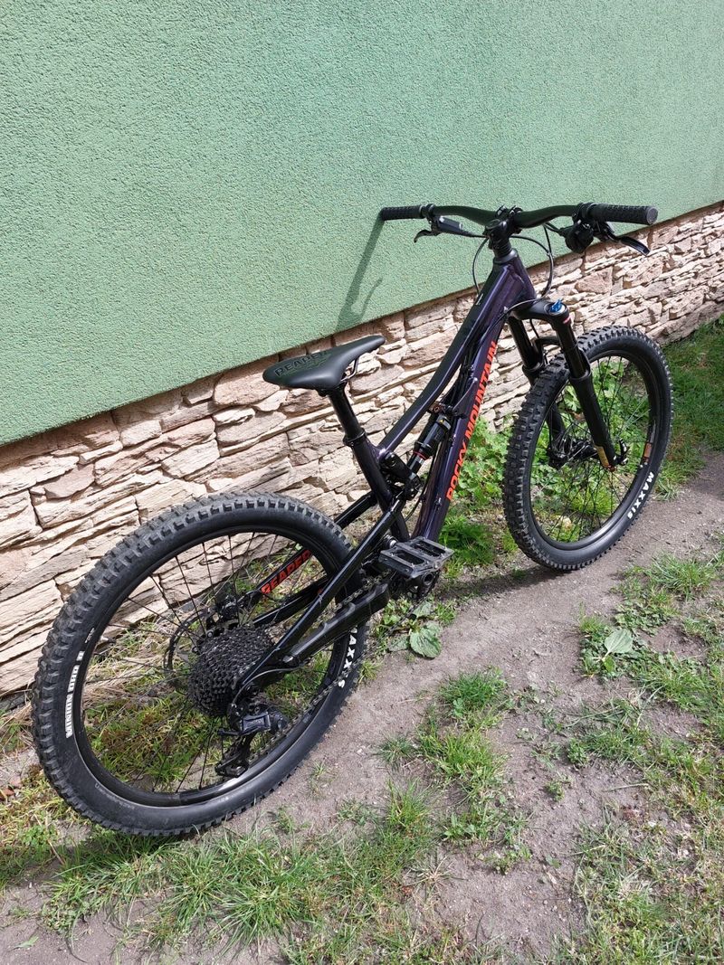 Dětské celoodpružené horské kolo Rocky Mountain REAPER 24