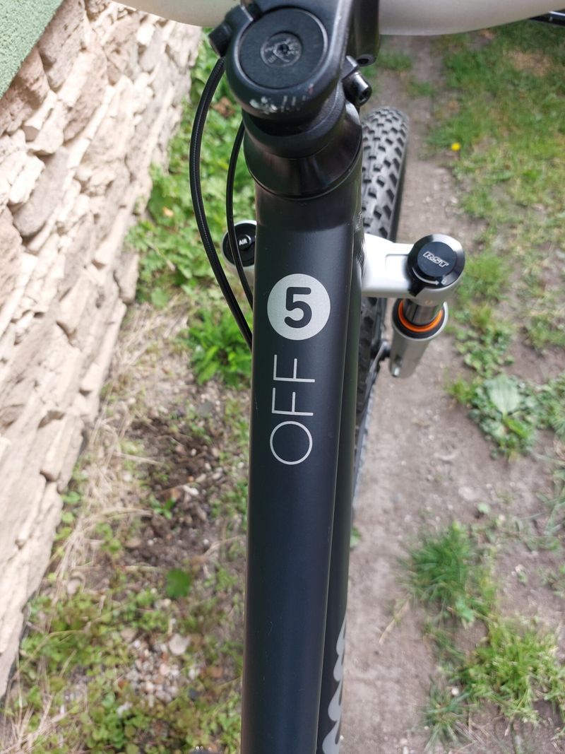 Dětské horské kolo Woom 5 OFF Air Black
