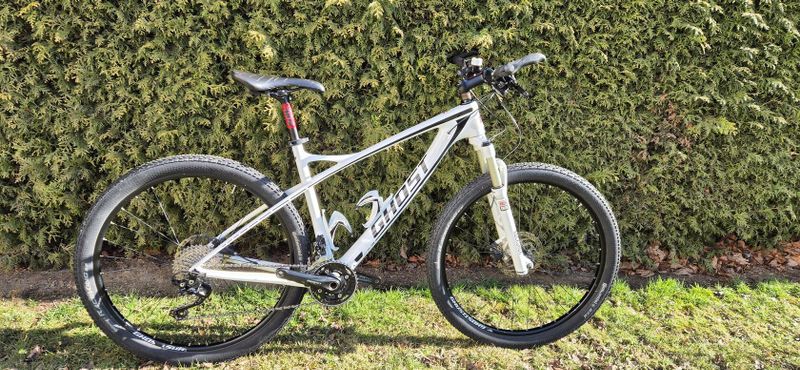 Prodám karbonové MTB kolo Ghost Nila 3 velikost M 