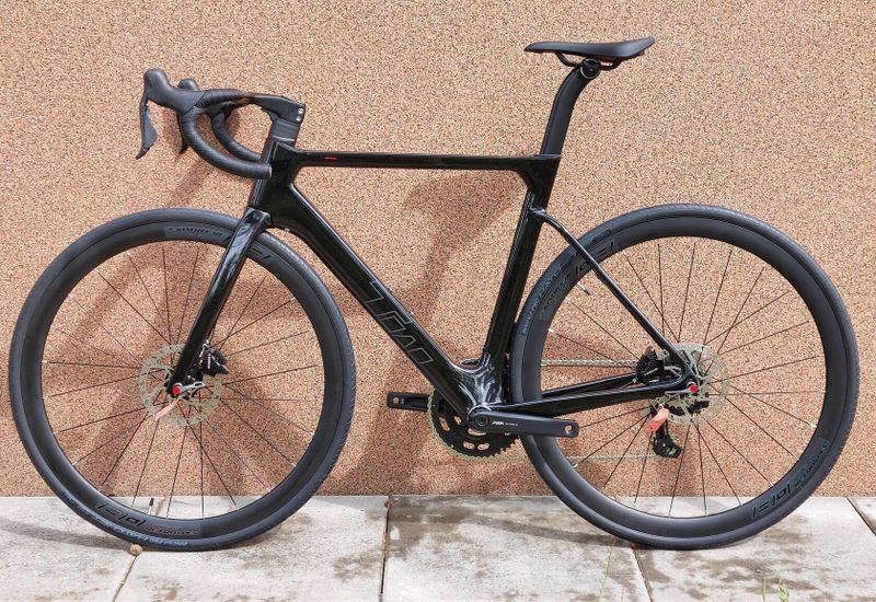 ● NOVÉ ● Karbonové silniční kolo Twitter s bezdrátovou sadou WheelTop EDS TX