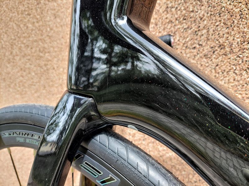 ● NOVÉ ● Karbonové silniční kolo Twitter s bezdrátovou sadou WheelTop EDS TX