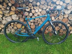 Prodám udržovaný karbonový gravel GT grade.