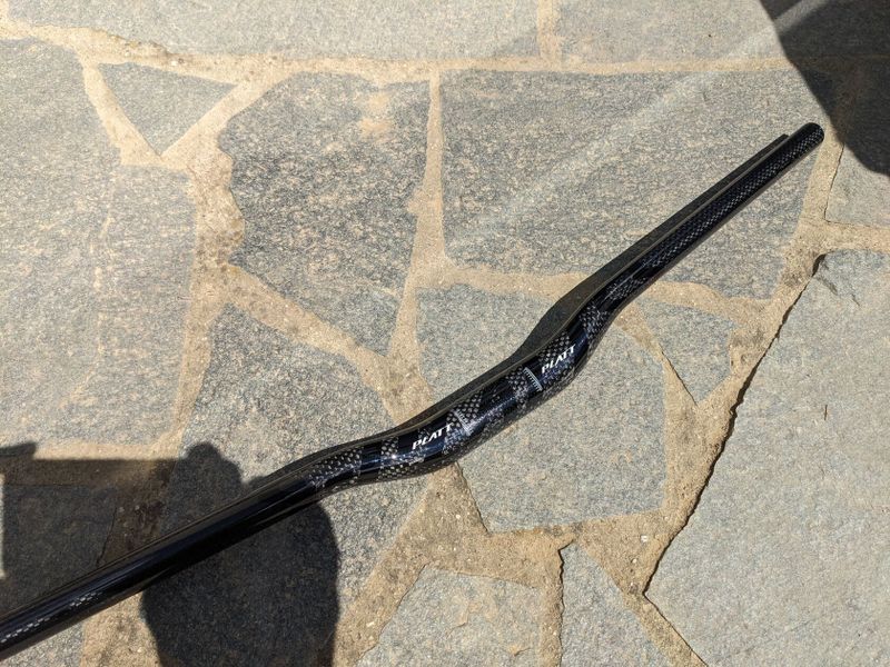 Nová karbonová řidítka PLATT, rizer - 740mm