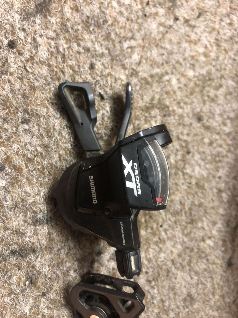 Shimano Deore XT - RD-M8000 + řazení 
