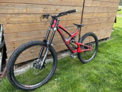 Downhill Kolo INTENSE M16