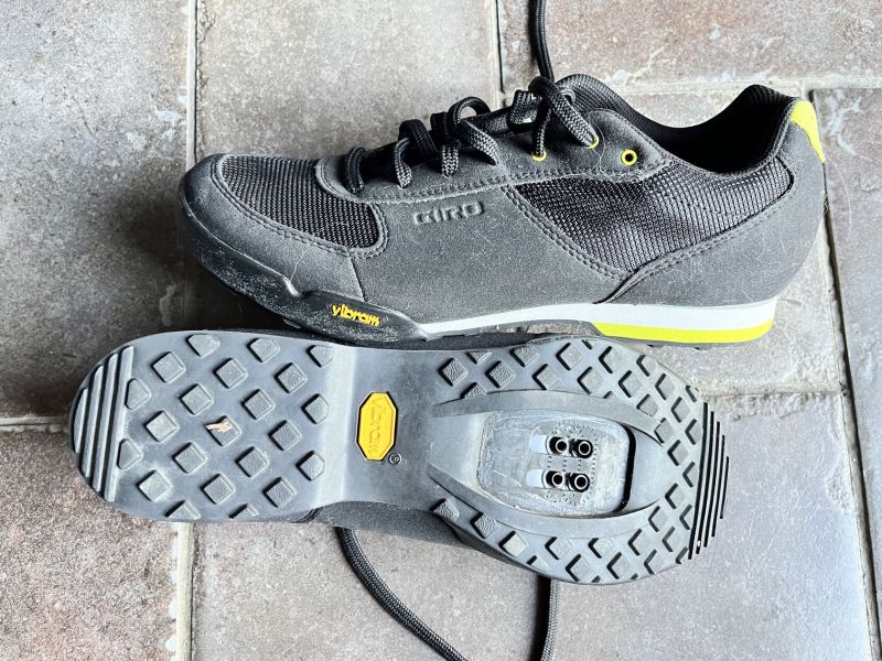 Trety Giro vel. 43 stav nove zbozi