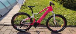 Téměř nejetý horský dámský e-bike s velkou baterkou