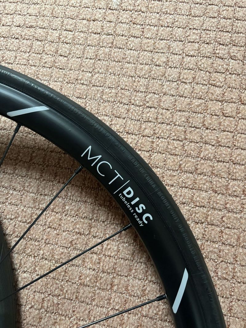 Nová silniční hliníková kola Microtech MCT