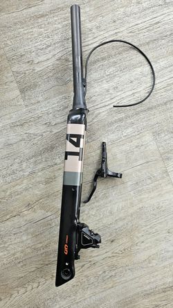 Gravel karbon pevna vidlice z KTM gravel kola