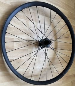 nová kola Specialized - 29 & 27,5 mullet set