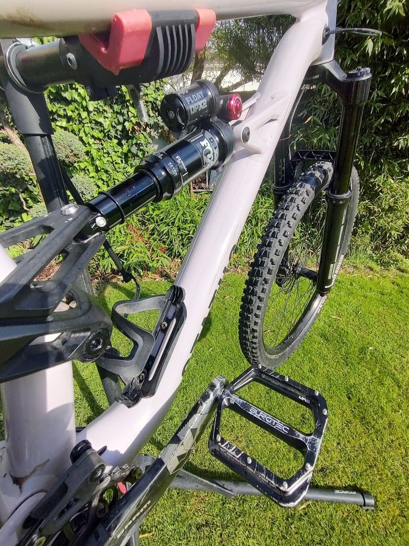 Specialized status 2021 S4