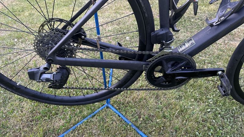 SILNIČNÍ KOLO SCOTT ADDICT 10 CARBON BLACK + Wattmetr