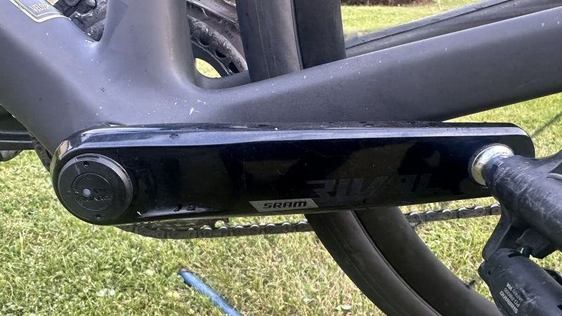 SILNIČNÍ KOLO SCOTT ADDICT 10 CARBON BLACK + Wattmetr