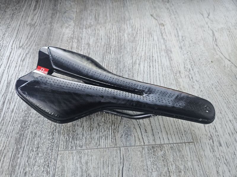 Karbonove sedlo Bontrager