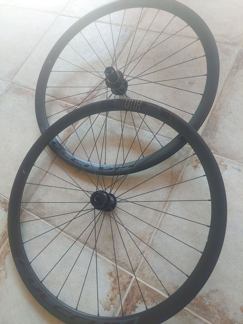 Fulcrum racing 800