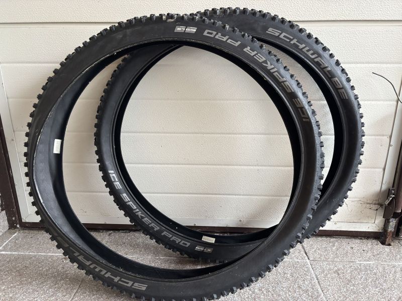 Pláště Schwalbe Ice Spiker 27.5x2.6