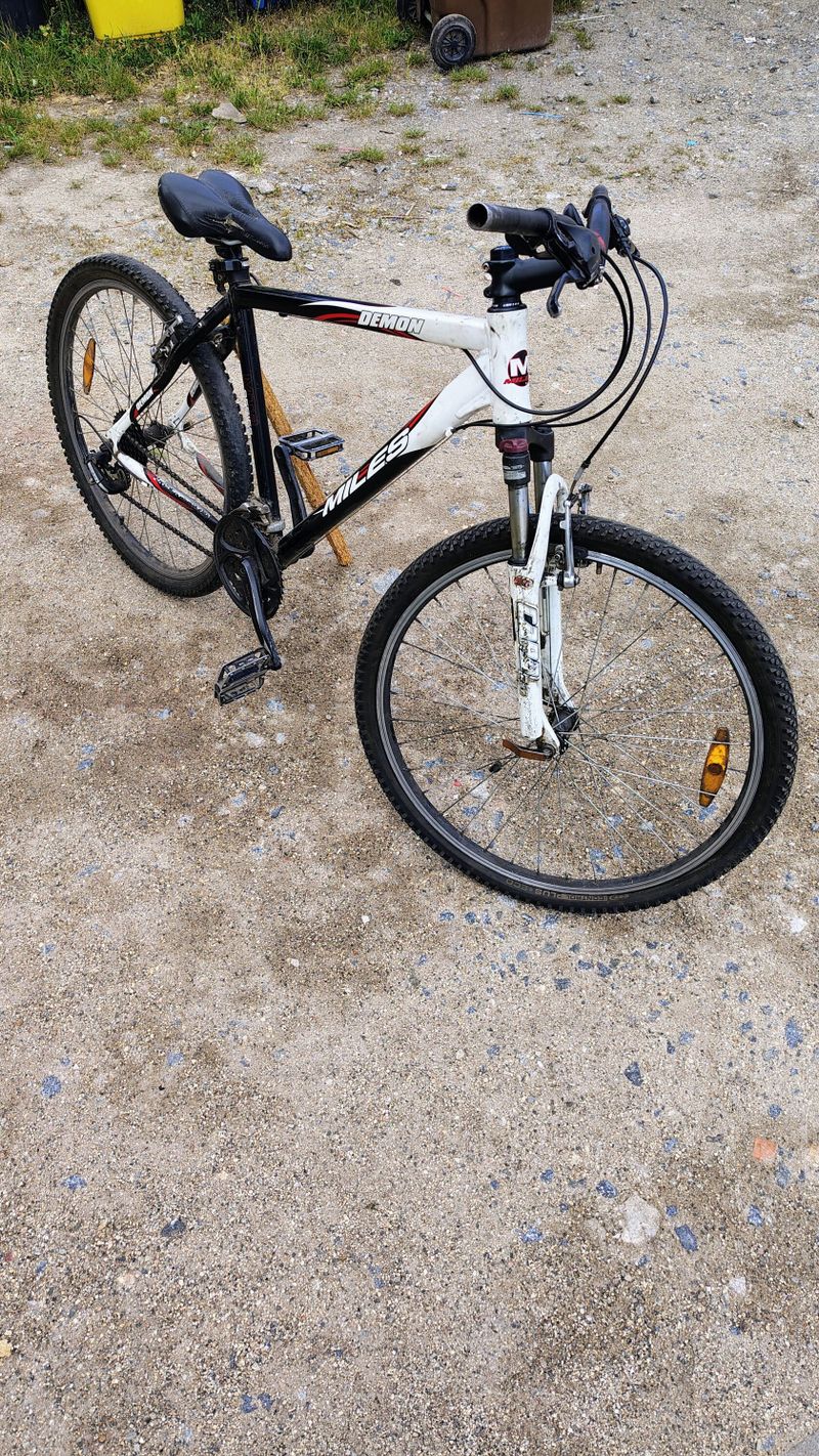 Horské kolo Miles Demon MTB