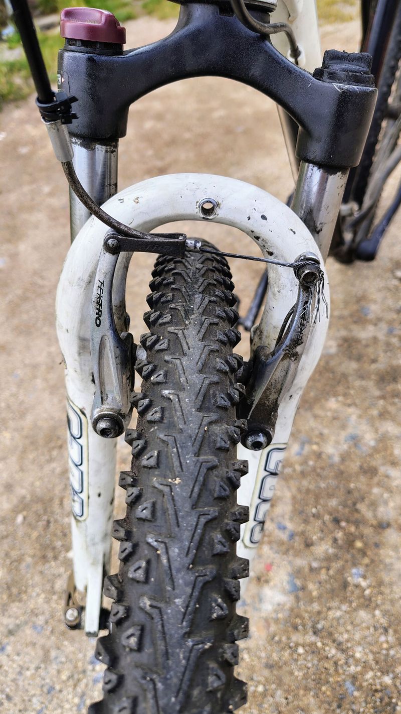 Horské kolo Miles Demon MTB