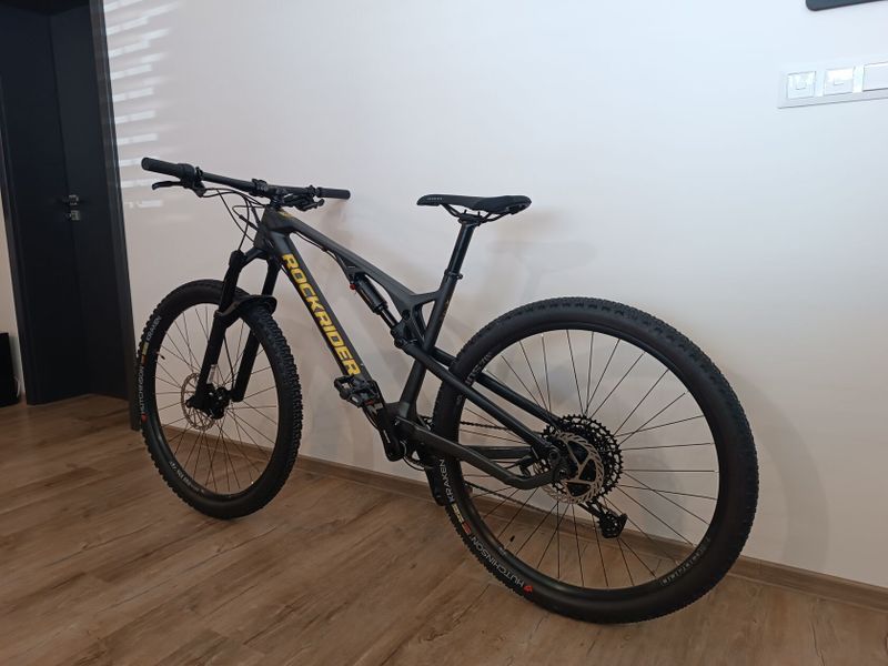 Karbonové kolo rockrider xc 500S zárkuka, jako nové najeto 200km