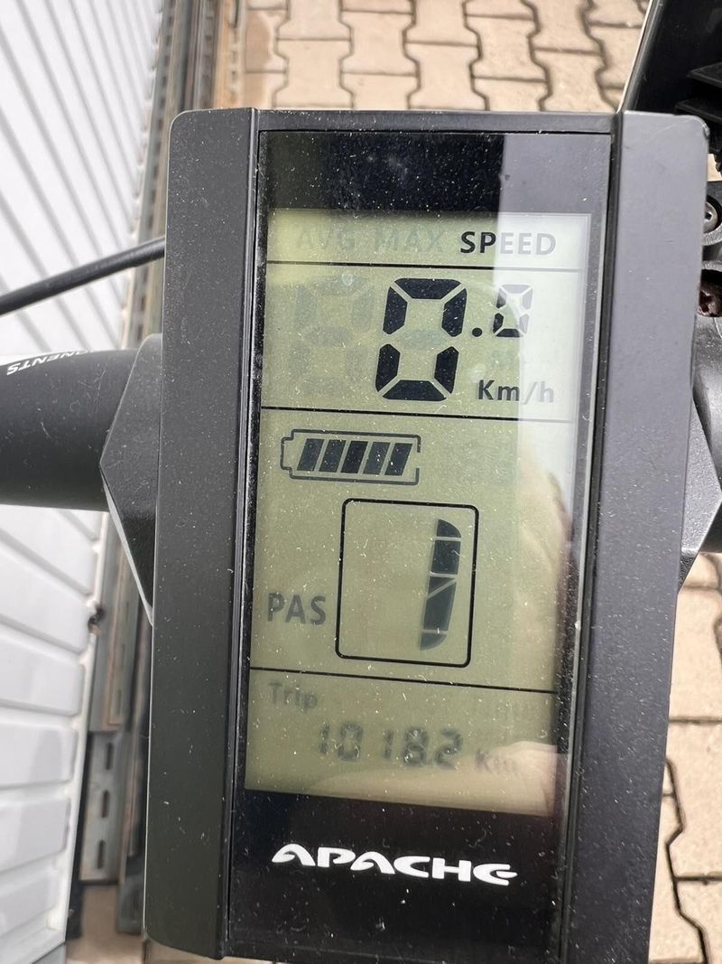 elektrokolo Apache 27,5”, zadní motor, 468 Wh