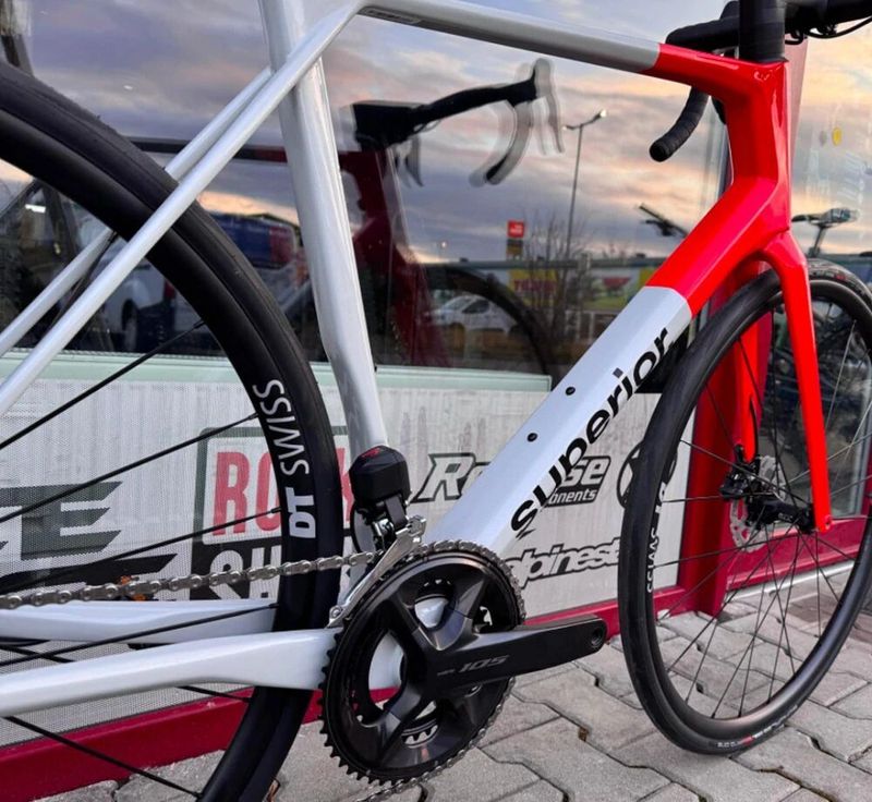 🔥🔥 SLEVA 24.000Kč 🔥🔥 Superior X-ROAD 9.5 GF / Gloss Grey / Orange Red - 58cm carbon
