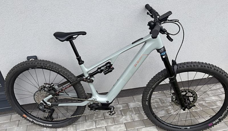 ELEKTROKOLO CUBE AMS HYBRID ONE44 C:68X TM 400X 29 - 17,9 kg