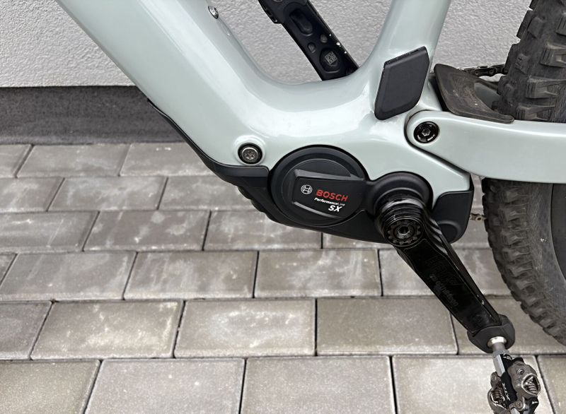 ELEKTROKOLO CUBE AMS HYBRID ONE44 C:68X TM 400X 29 - 17,9 kg