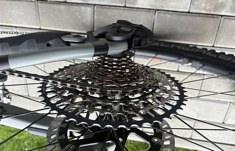 ELEKTROKOLO CUBE AMS HYBRID ONE44 C:68X TM 400X 29 - 17,9 kg