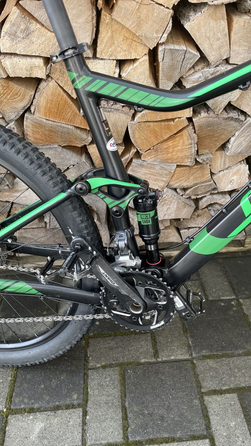 GIANT Stance 27.5 2 L