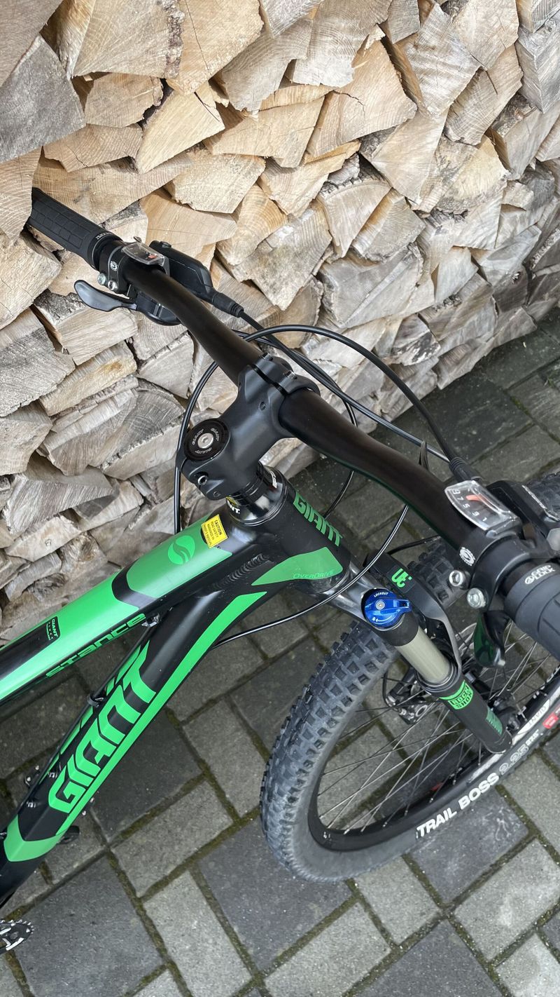 GIANT Stance 27.5 2 L