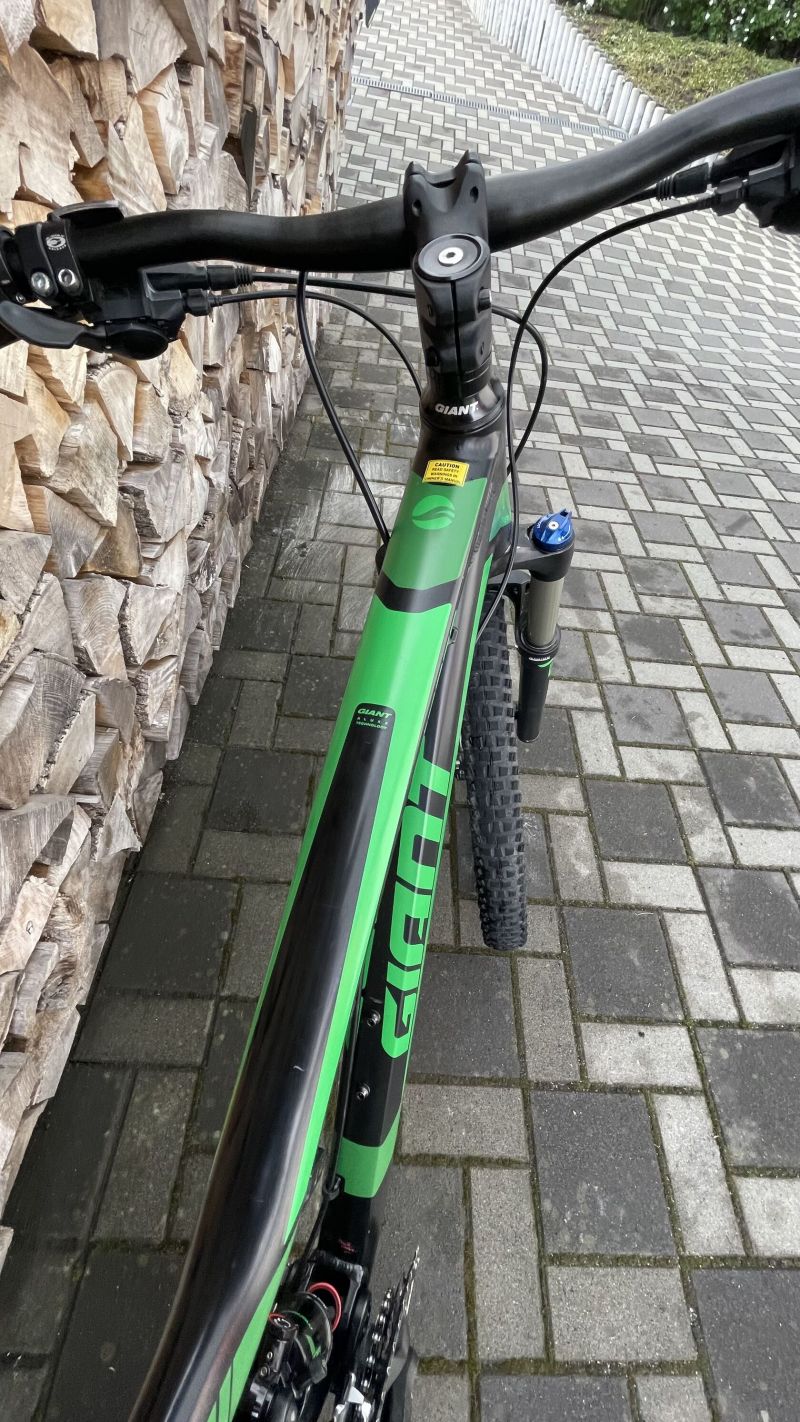 GIANT Stance 27.5 2 L