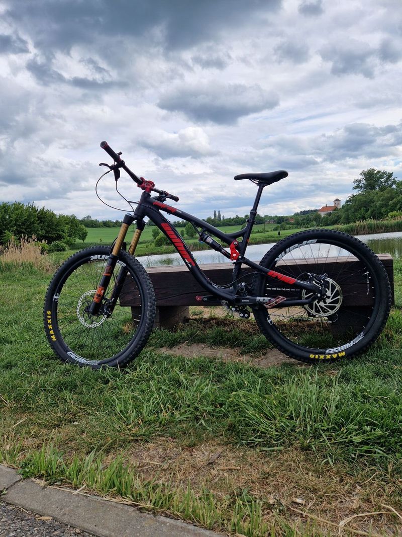 Author Patriot Evo 27,5" 160/160, VELIKOST: M FOX 36 KASHIMA, RS MONARCH RL, SRAM GUIDE RS,