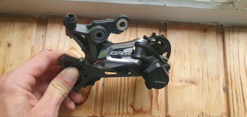 Přehazovačku Shimano GRX RD-RX812 1x11