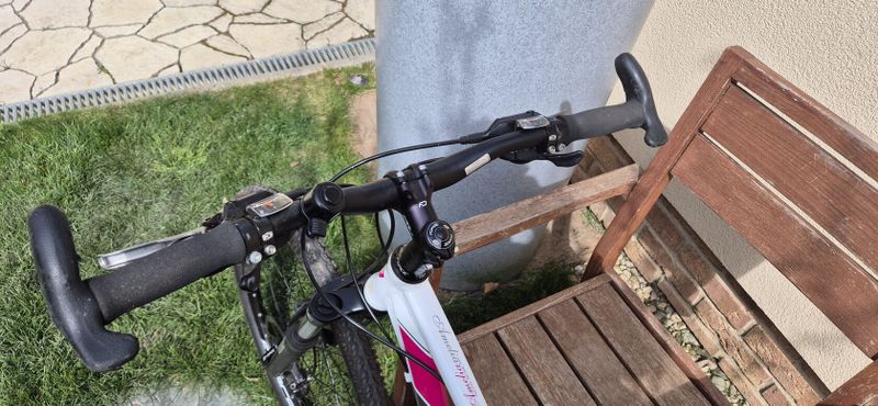 Juniorské dívčí kolo Force Amelia rám 14,5", kola 26"