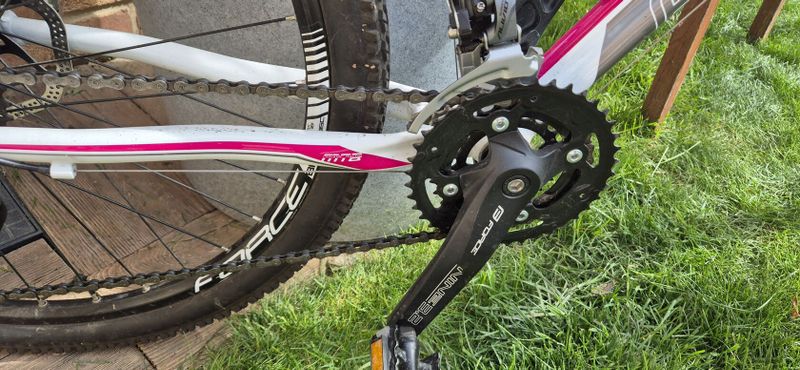 Juniorské dívčí kolo Force Amelia rám 14,5", kola 26"