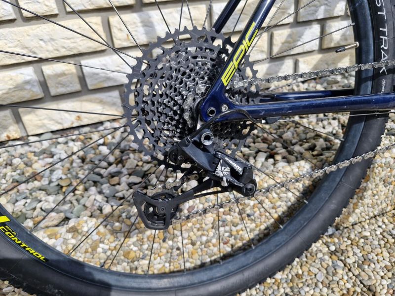 Specialized Epic HT carbon (L)